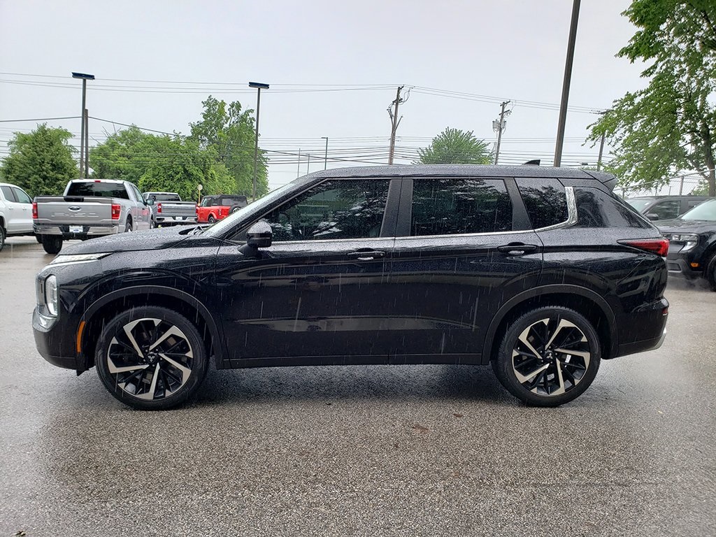 Vehicle image 7 of 37