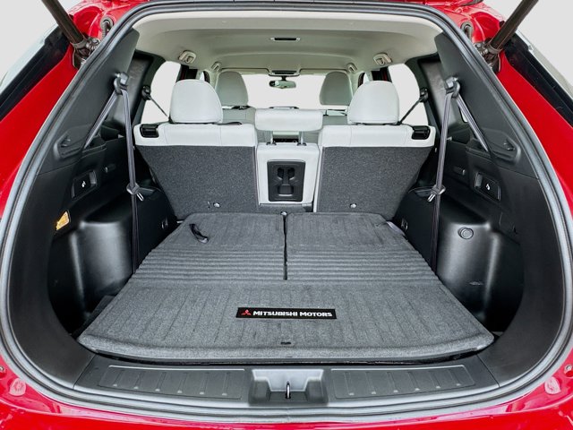 Vehicle image 17 of 20