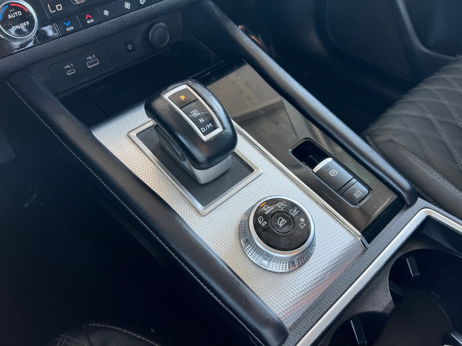 Vehicle image 17 of 22