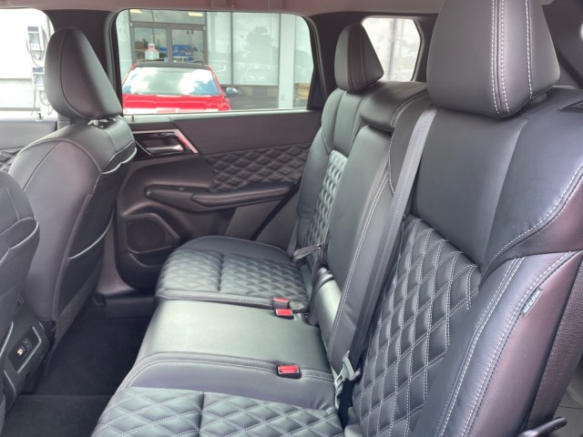 Vehicle image 15 of 29