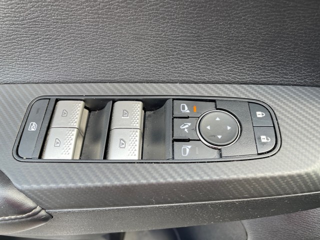 Vehicle image 18 of 29