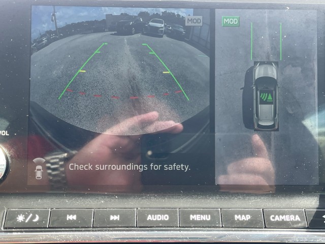 Vehicle image 26 of 29