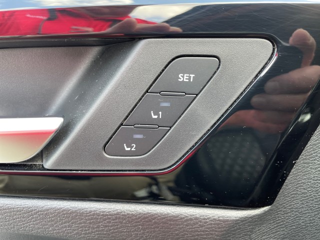 Vehicle image 19 of 29