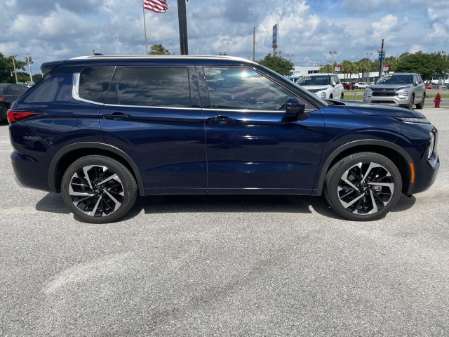 Vehicle image 4 of 29