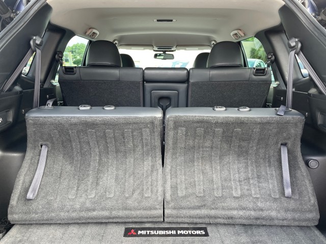 Vehicle image 13 of 29