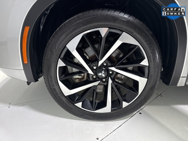 Vehicle image 17 of 41