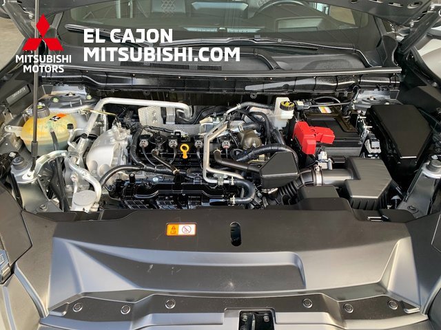 Vehicle image 25 of 28