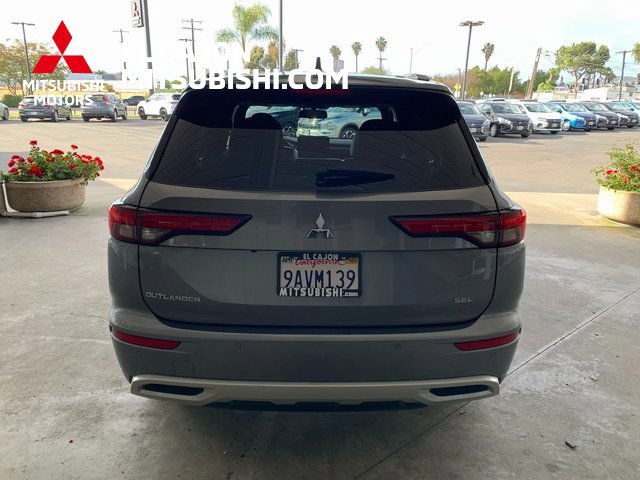Vehicle image 6 of 28