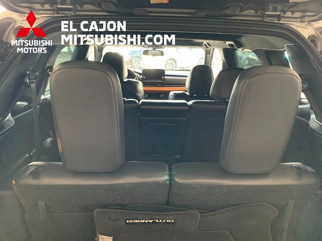 Vehicle image 9 of 28