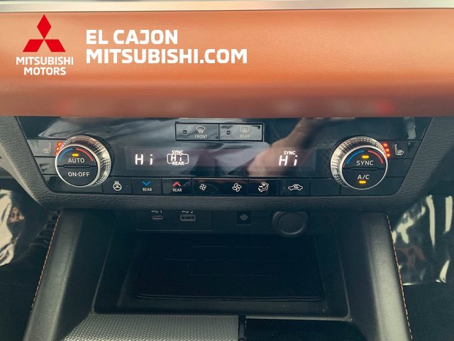 Vehicle image 18 of 28