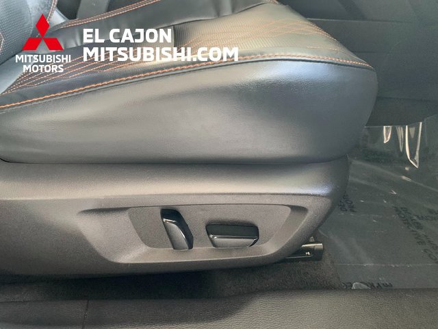 Vehicle image 26 of 28