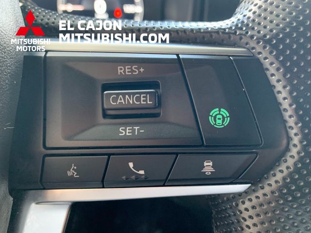 Vehicle image 21 of 28