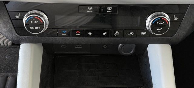 Vehicle image 13 of 29