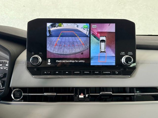 Vehicle image 15 of 29