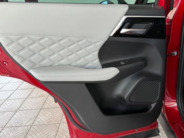 Vehicle image 20 of 29
