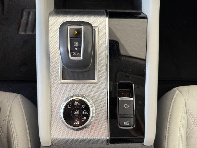 Vehicle image 14 of 29