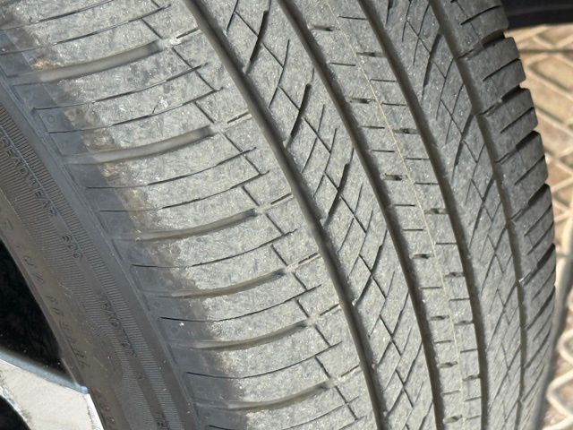 Vehicle image 10 of 29
