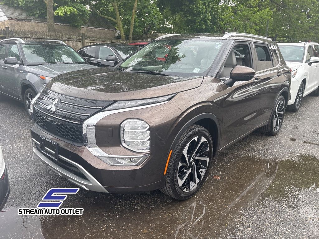Vehicle image 1 of 32