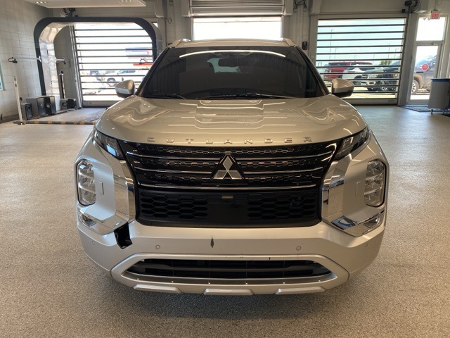 Vehicle image 2 of 38