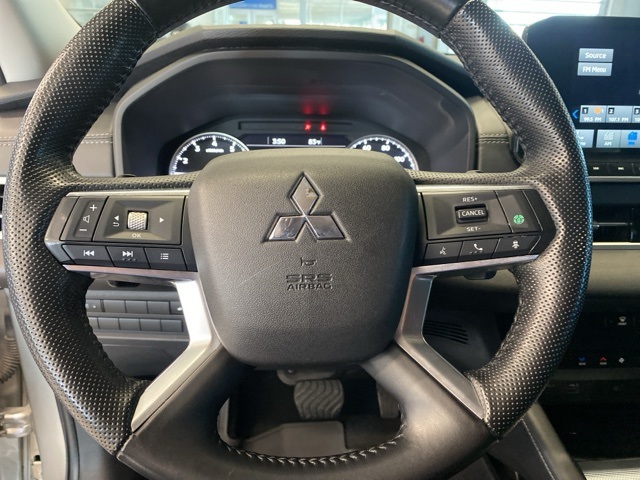 Vehicle image 11 of 38