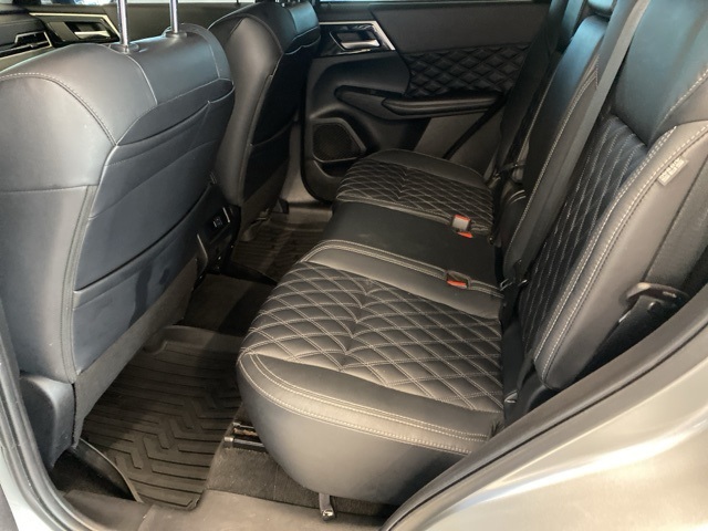 Vehicle image 29 of 38