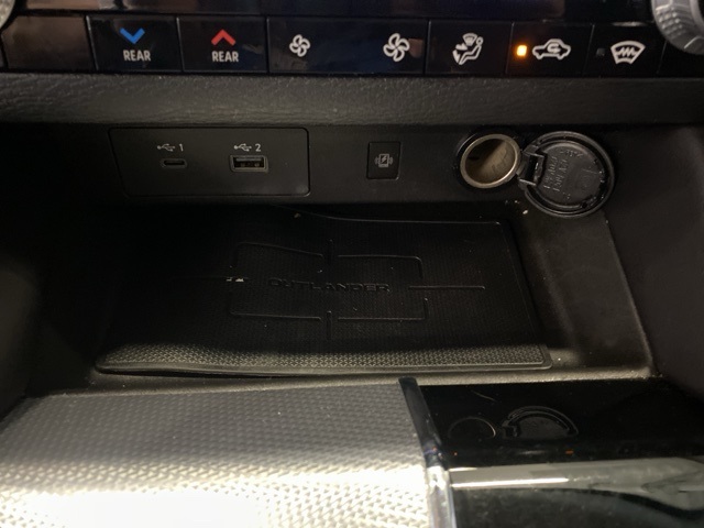 Vehicle image 22 of 38