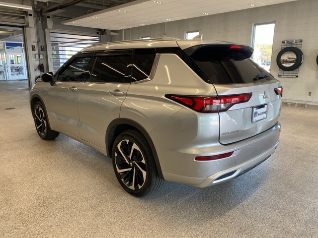 Vehicle image 5 of 38