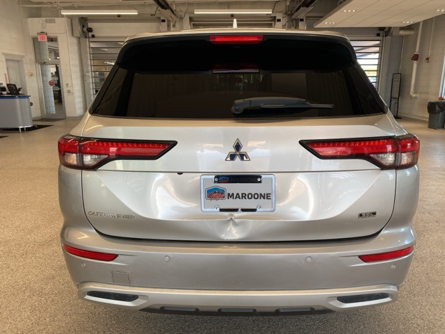 Vehicle image 4 of 38