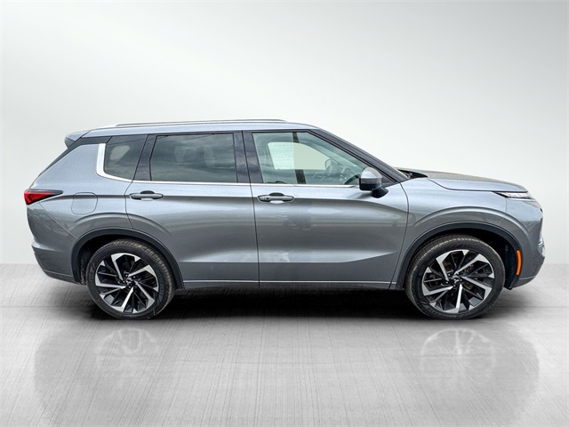 Vehicle image 5 of 49