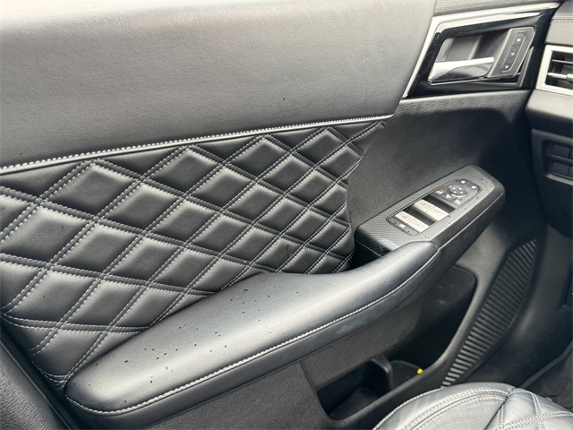 Vehicle image 34 of 49