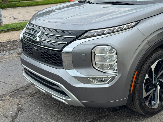 Vehicle image 41 of 49