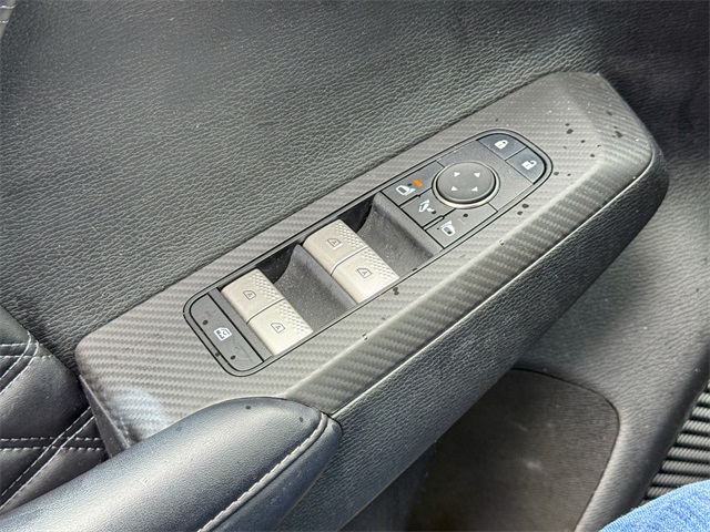 Vehicle image 35 of 49