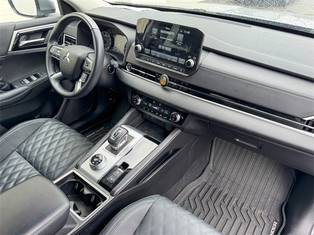 Vehicle image 19 of 49