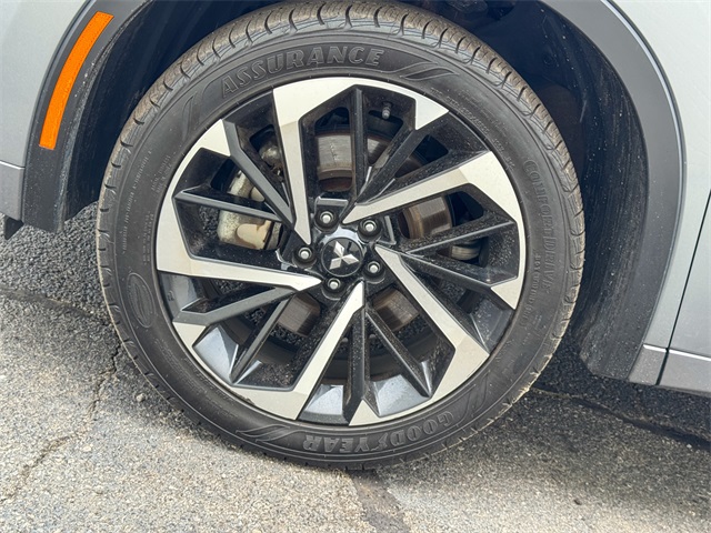 Vehicle image 12 of 49