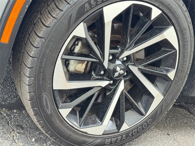 Vehicle image 11 of 49