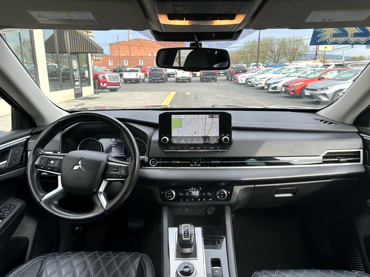 Vehicle image 11 of 16