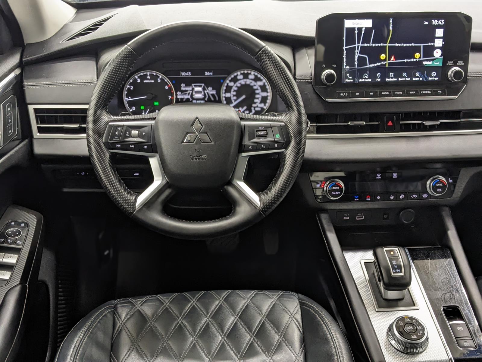 Vehicle image 8 of 31