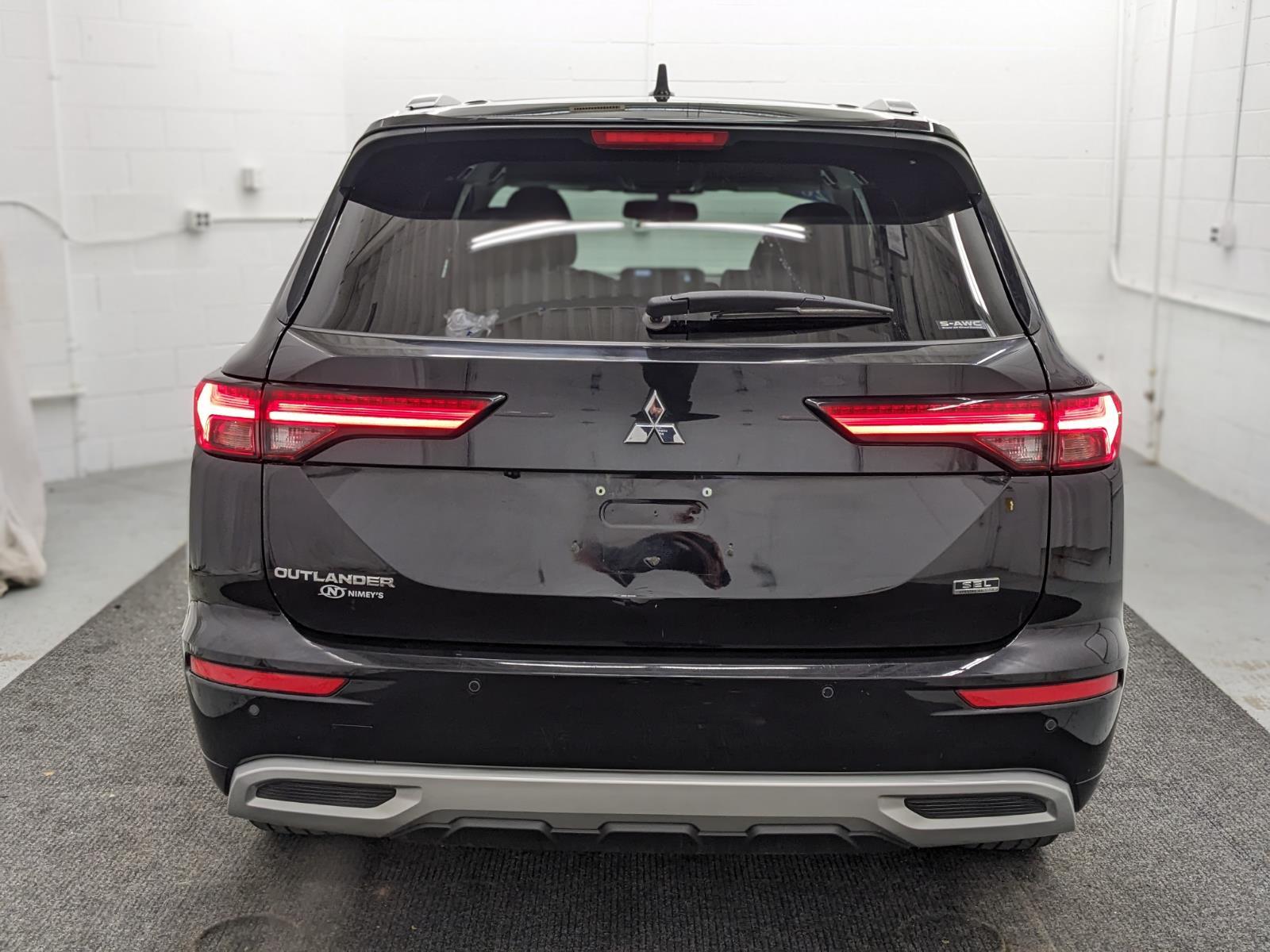 Vehicle image 5 of 31