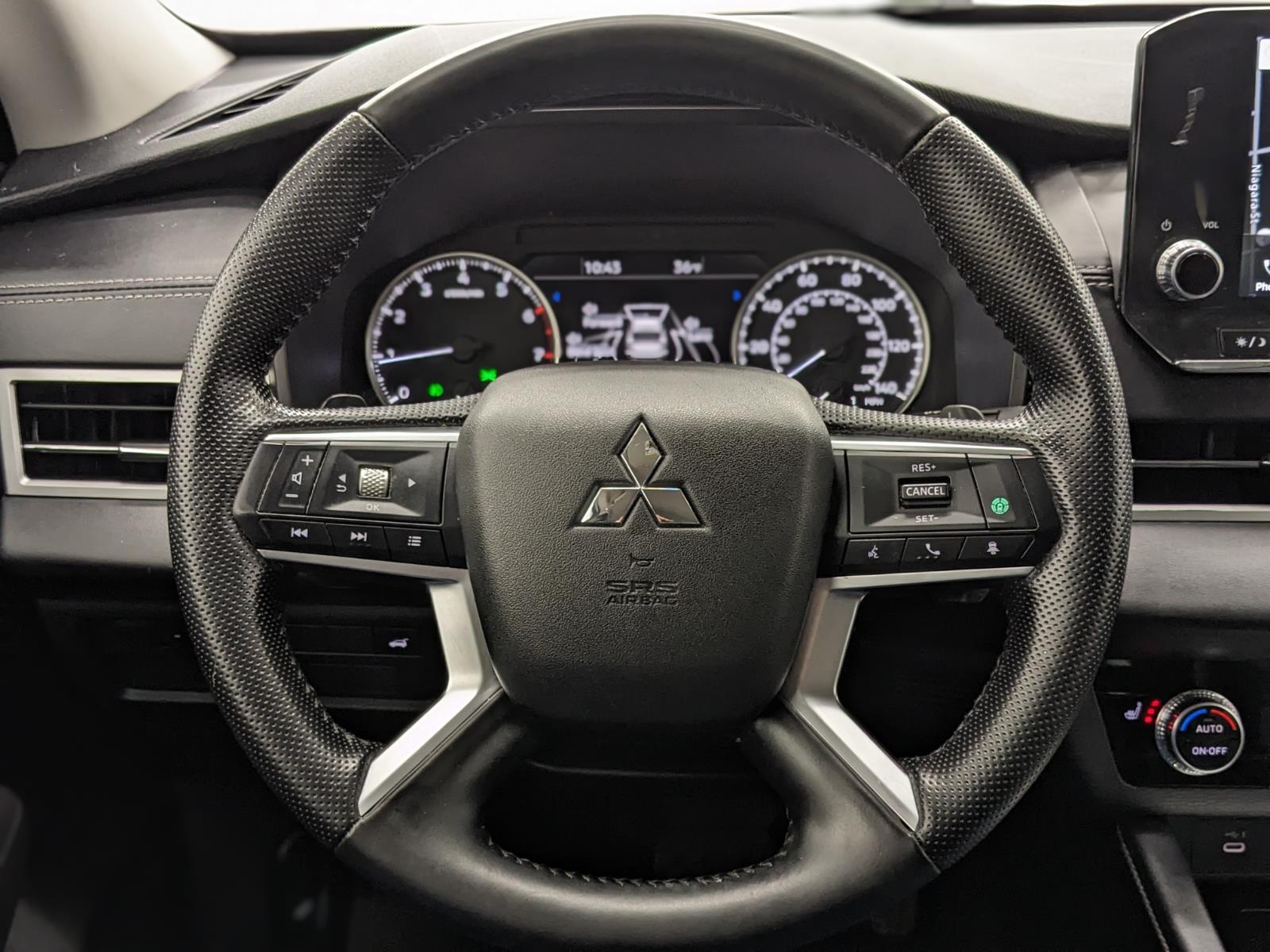 Vehicle image 28 of 31
