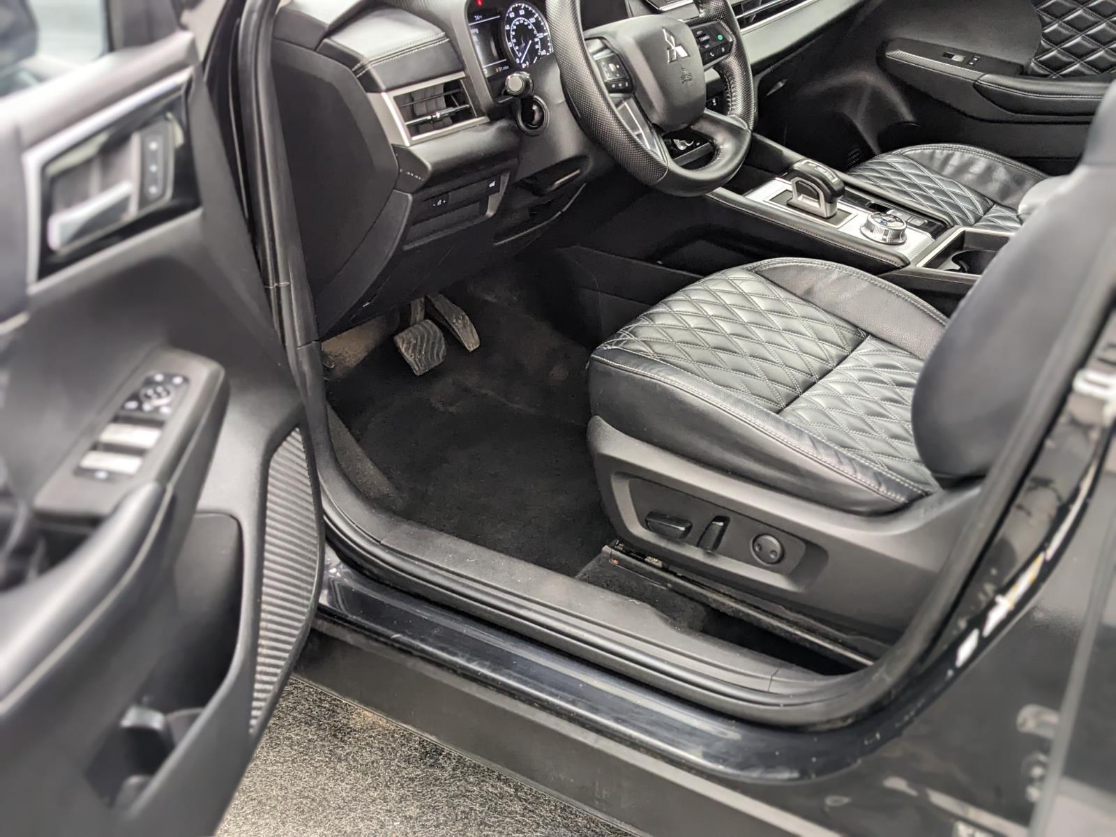 Vehicle image 27 of 31