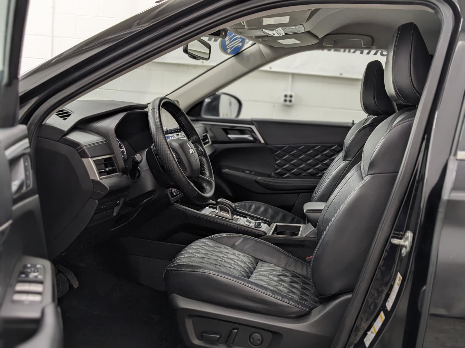 Vehicle image 7 of 31