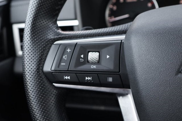Vehicle image 19 of 42
