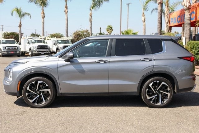 Vehicle image 9 of 42