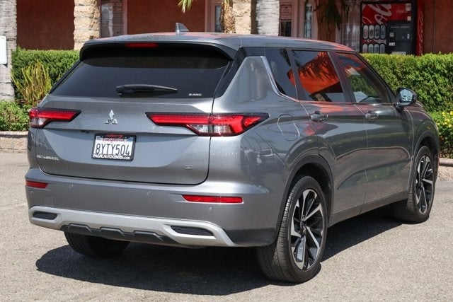 Vehicle image 6 of 42