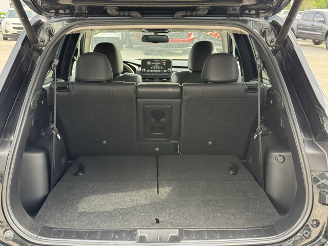 Vehicle image 6 of 32