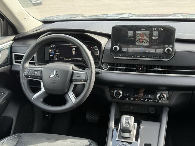 Vehicle image 13 of 32