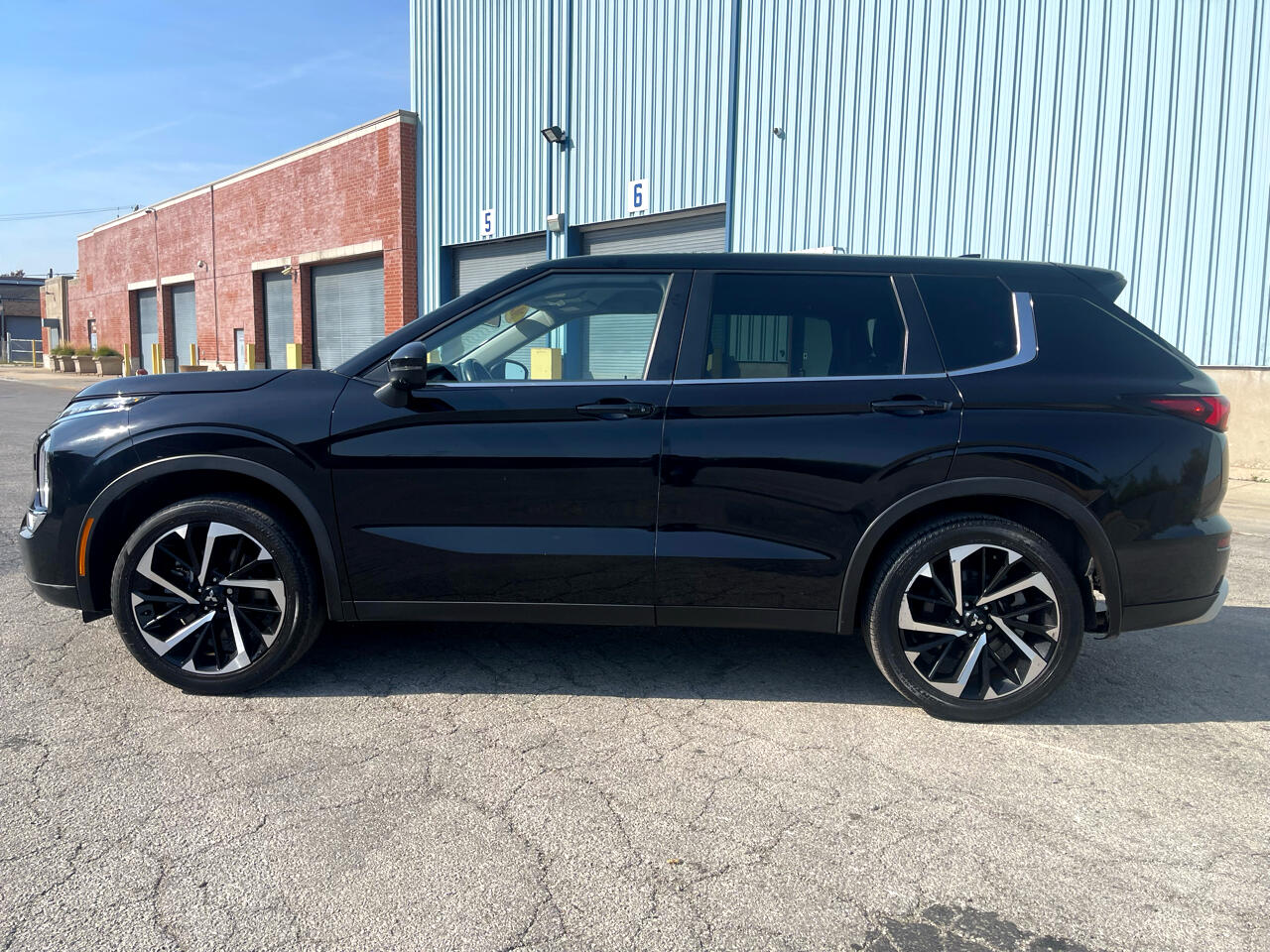 Vehicle image 7 of 30