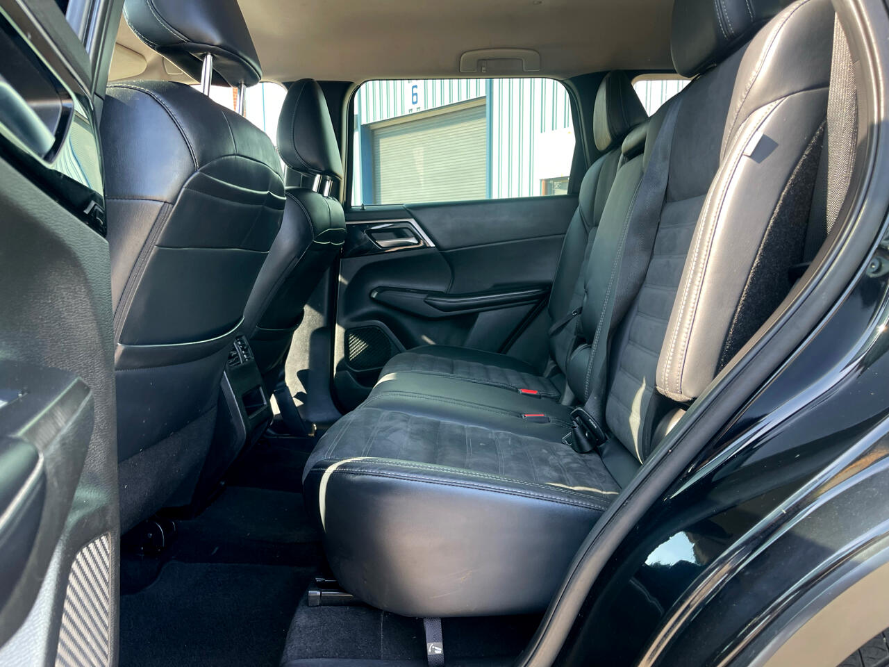 Vehicle image 11 of 30