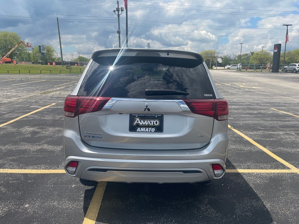 Vehicle image 6 of 34