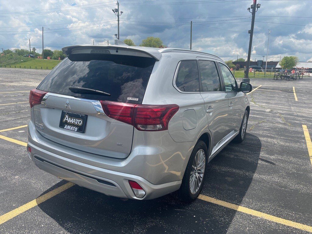 Vehicle image 5 of 34